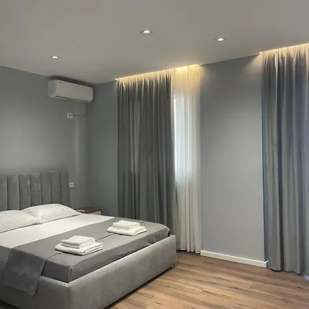 The Blue Pearl Apartment *